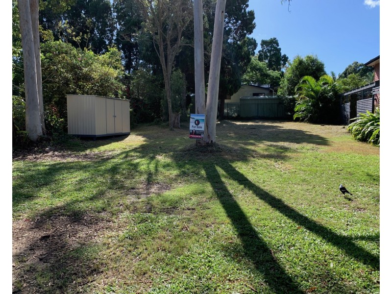 2 Ross Street, Coochiemudlo Island QLD 4184