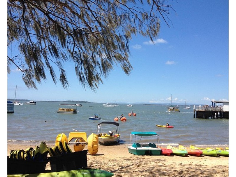 2 Ross Street, Coochiemudlo Island QLD 4184