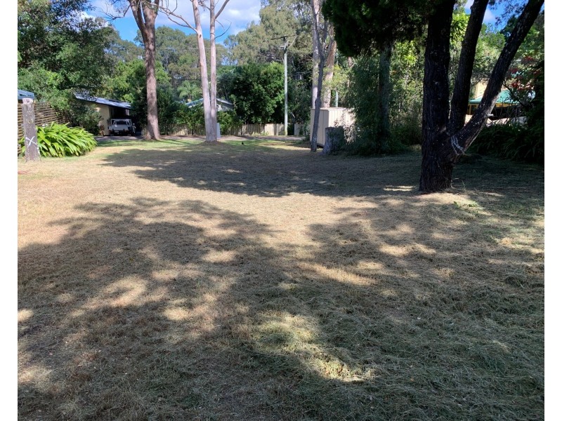 2 Ross Street, Coochiemudlo Island QLD 4184