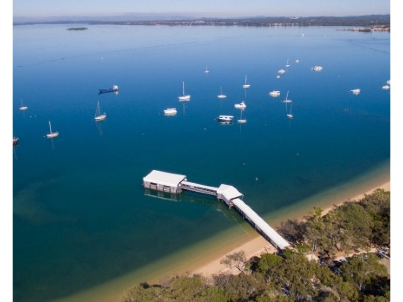 2 Ross Street, Coochiemudlo Island QLD 4184