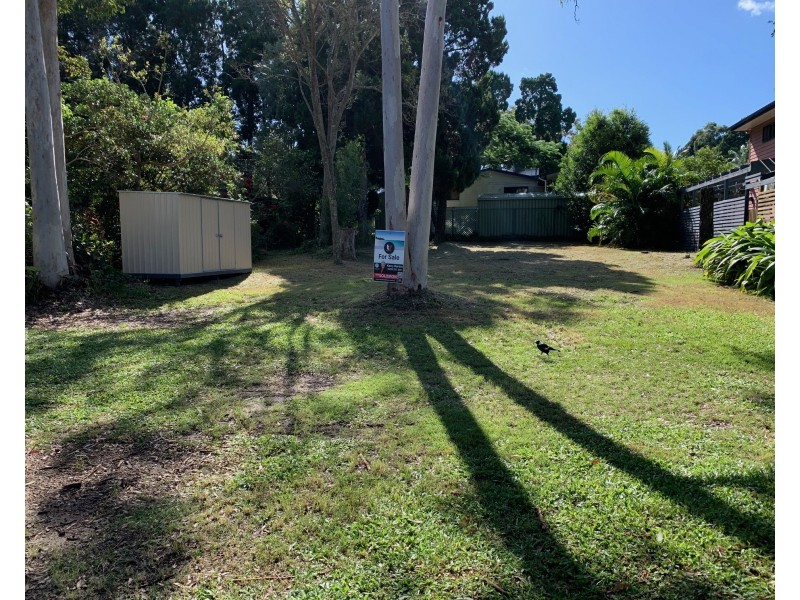 2 Ross Street, Coochiemudlo Island QLD 4184