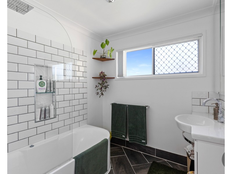 329 Redland Bay Road, Capalaba QLD 4157