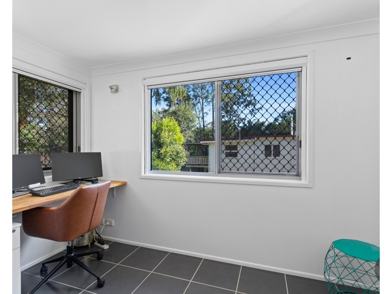 329 Redland Bay Road, Capalaba QLD 4157