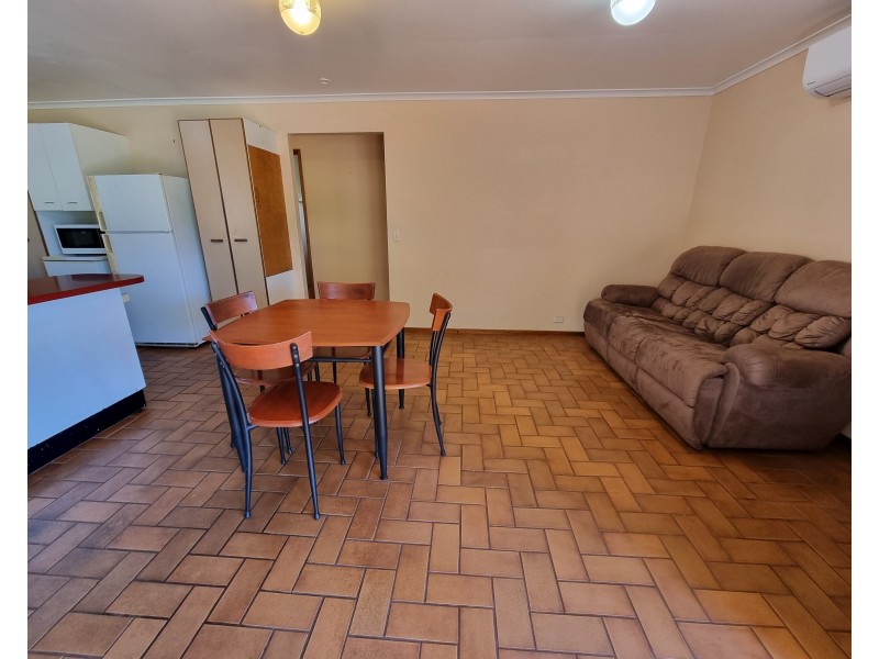 87 Beach Street, Cleveland QLD 4163