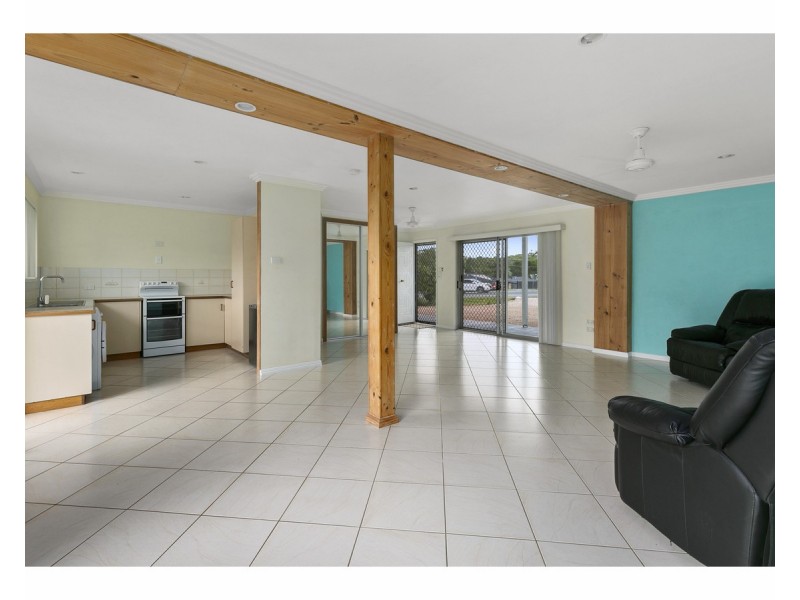 48 Cleveland-Redland Bay Road, Thornlands QLD 4164