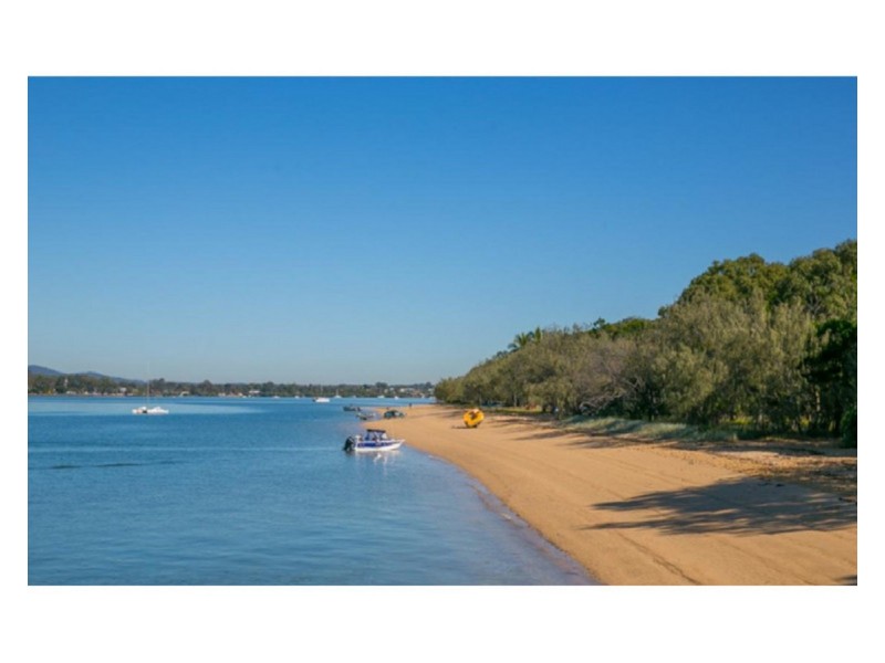 10 Marana Street, Coochiemudlo Island QLD 4184