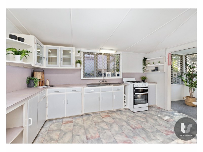 8 White Street, Victoria Point QLD 4165