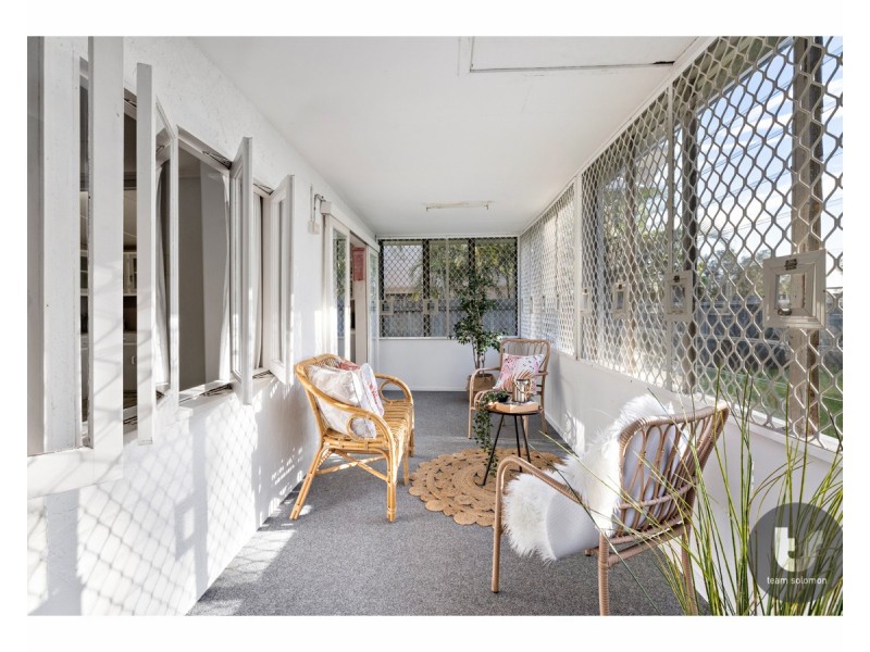 8 White Street, Victoria Point QLD 4165