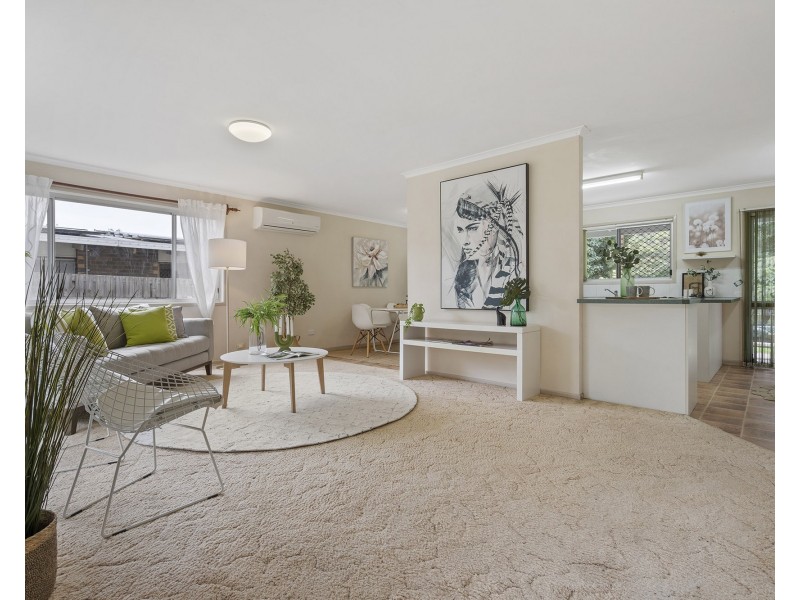 8 Light Street, Springwood QLD 4127