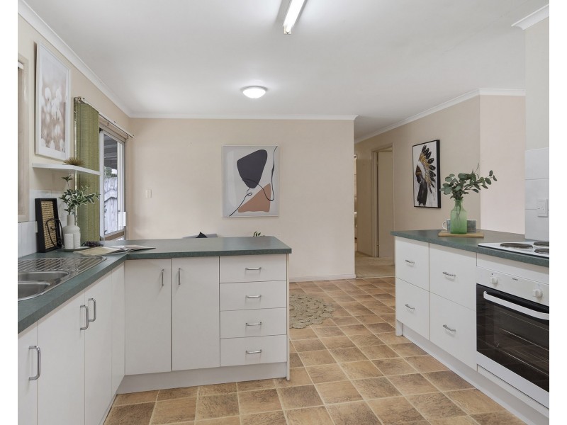 8 Light Street, Springwood QLD 4127