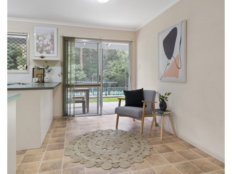 8 Light Street, Springwood QLD 4127