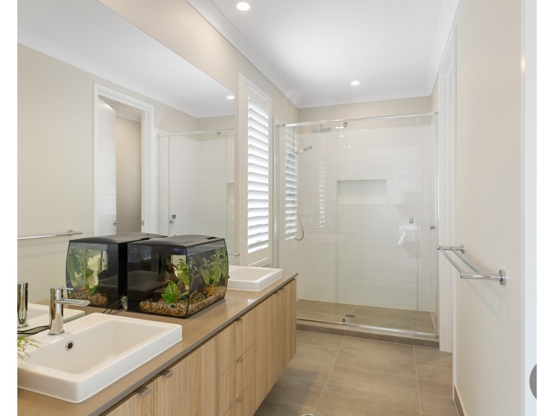 10 Shoreside Close, Birkdale QLD 4159