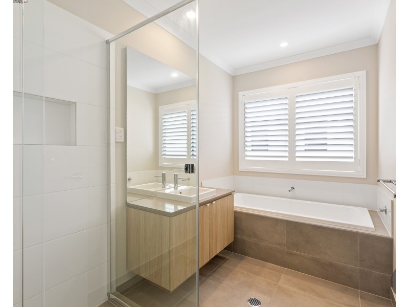 10 Shoreside Close, Birkdale QLD 4159