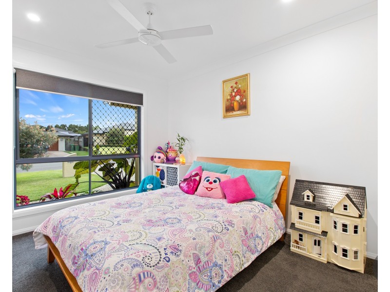 7 Poynter Street, Redland Bay QLD 4165