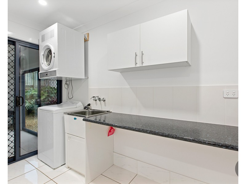 7 Poynter Street, Redland Bay QLD 4165