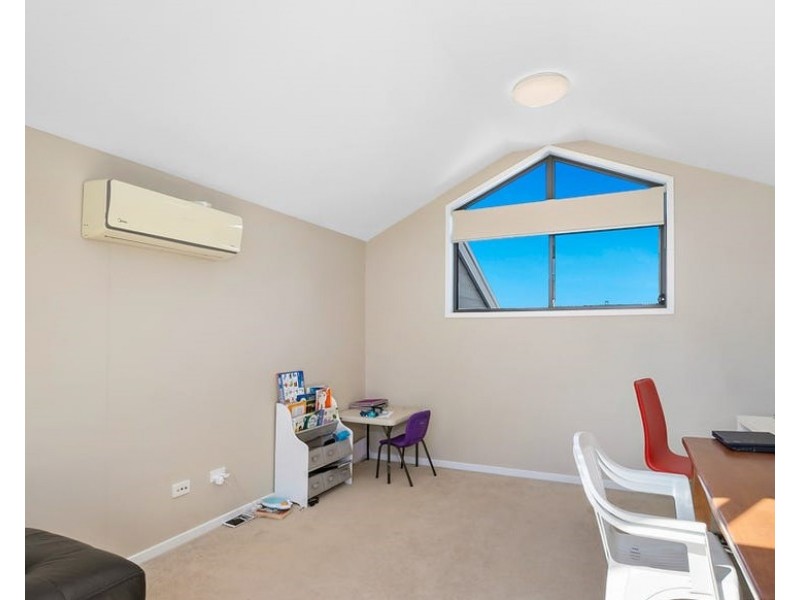 1/27 Freeth Street East, Ormiston QLD 4160
