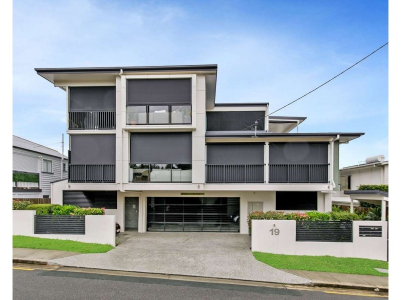 1/19 Howard Street, Morningside QLD 4170