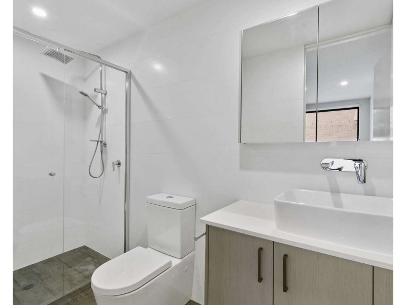 1/19 Howard Street, Morningside QLD 4170