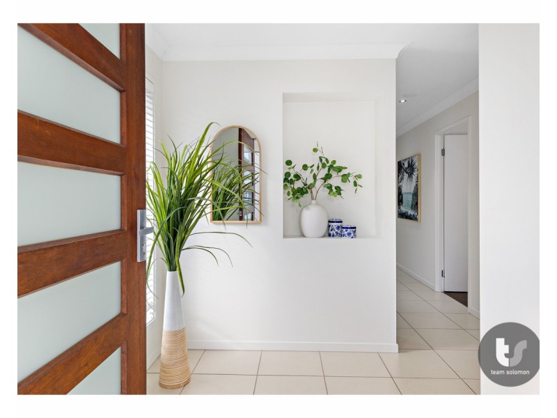 61 Ferry Road, Thorneside QLD 4158