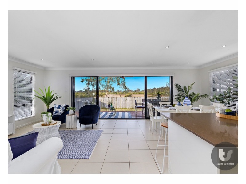 61 Ferry Road, Thorneside QLD 4158