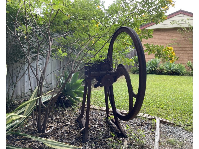 4 Tanderra Street, Cleveland QLD 4163