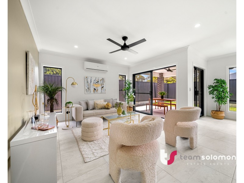 27 Lawn Terrace, Capalaba QLD 4157