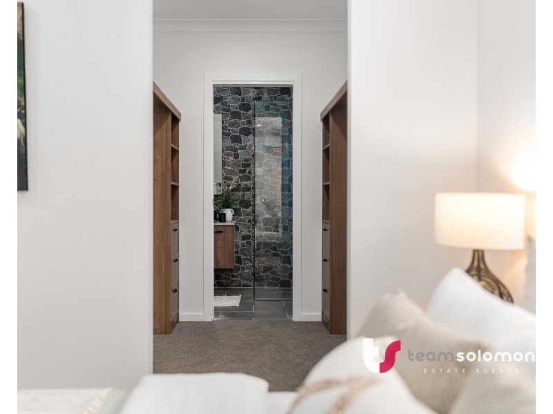 27 Lawn Terrace, Capalaba QLD 4157
