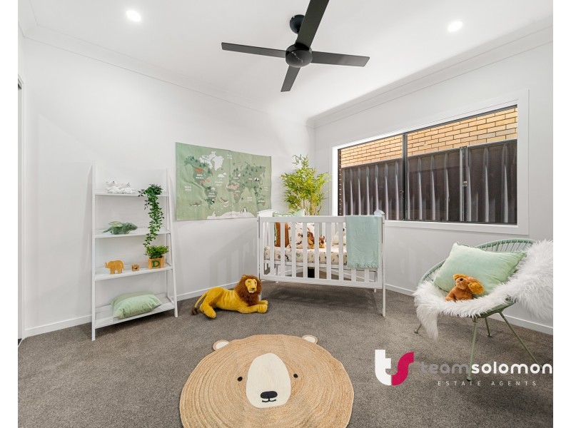27 Lawn Terrace, Capalaba QLD 4157