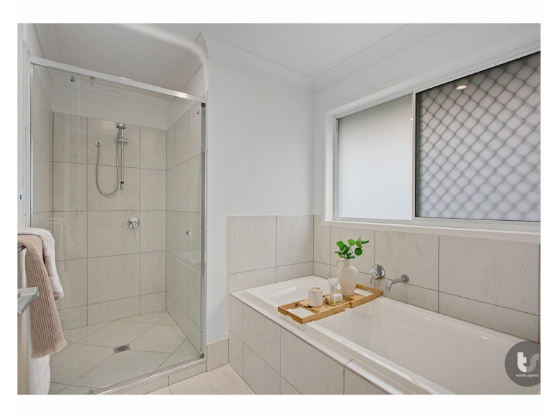 14a Riseborough Terrace, Cleveland QLD 4163