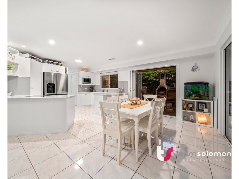 2 Carinya Street, Cleveland QLD 4163