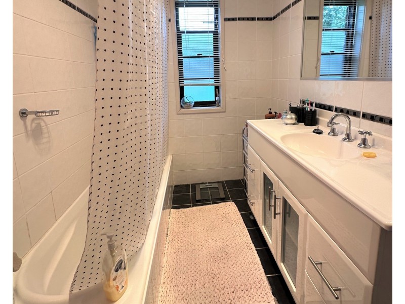 42 Northcliffe Street, Murarrie QLD 4172