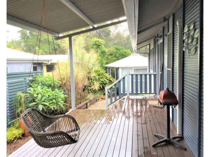 21 Carefree Street, Coochiemudlo Island QLD 4184
