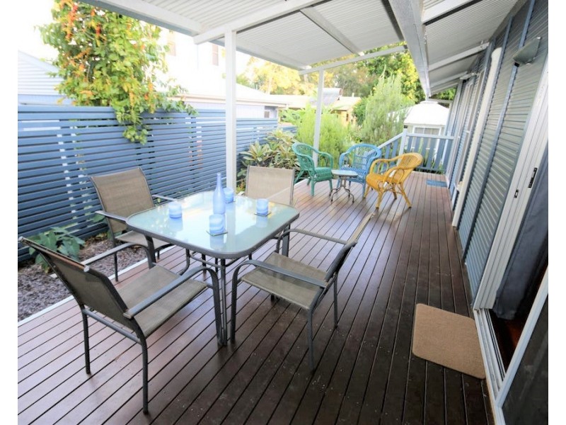 21 Carefree Street, Coochiemudlo Island QLD 4184