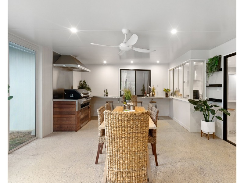 2 Chardonnay Court, Thornlands QLD 4164