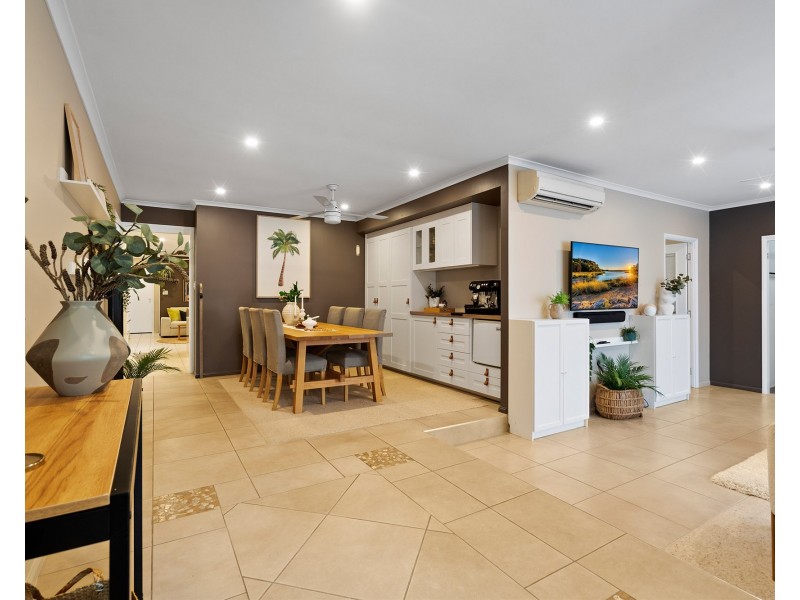 2 Chardonnay Court, Thornlands QLD 4164