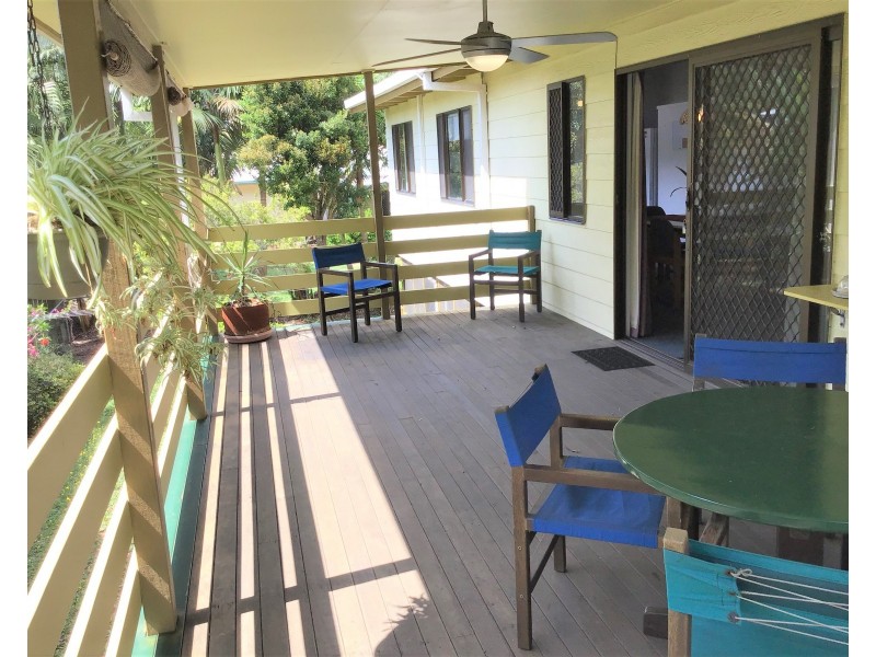 16 James Street, Coochiemudlo Island QLD 4184