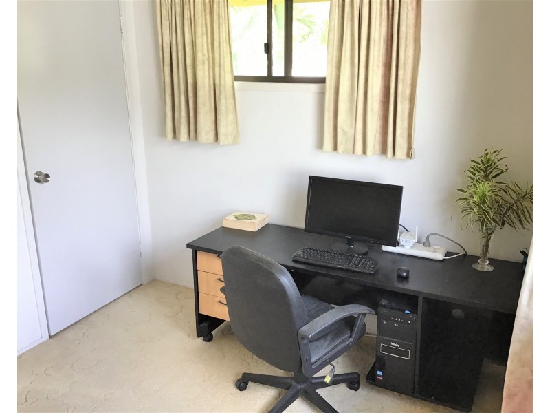 16 James Street, Coochiemudlo Island QLD 4184
