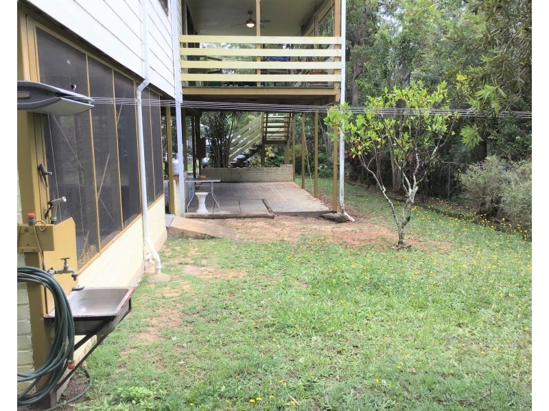 16 James Street, Coochiemudlo Island QLD 4184