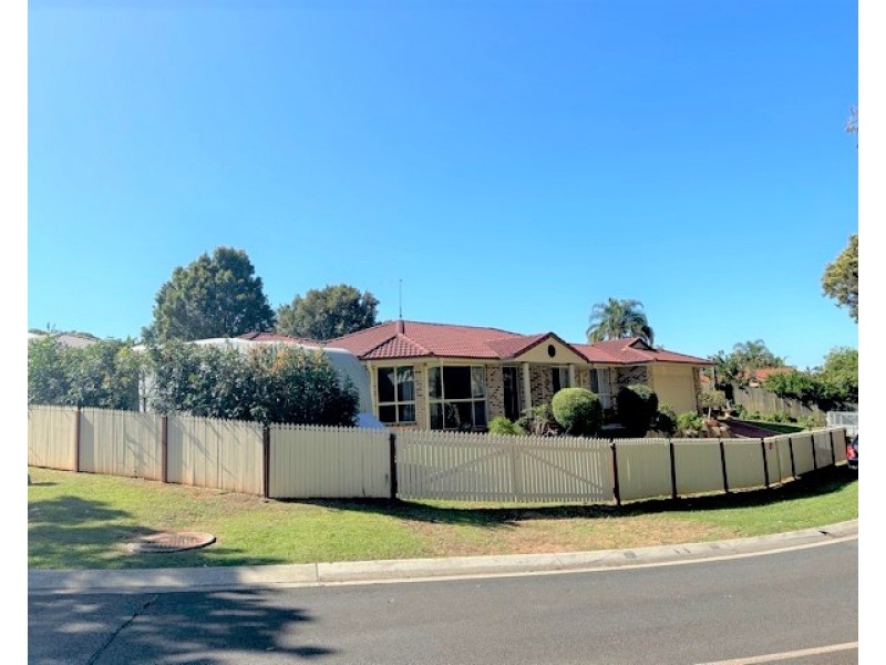 73 Carinyan Drive, Birkdale QLD 4159