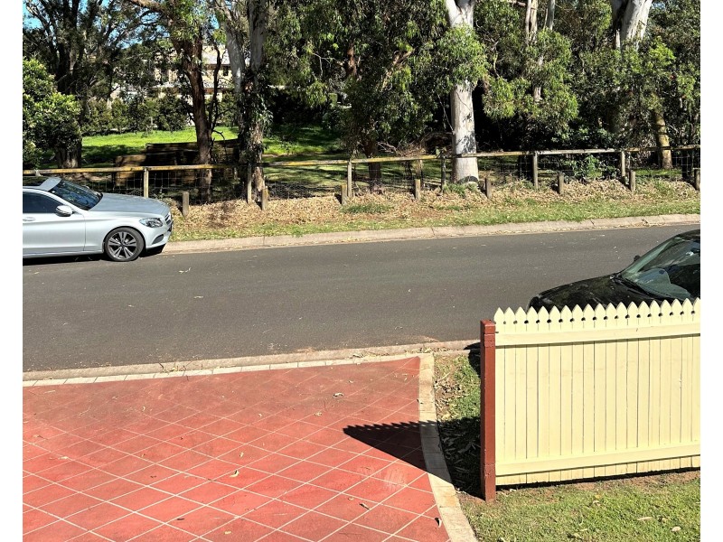 73 Carinyan Drive, Birkdale QLD 4159