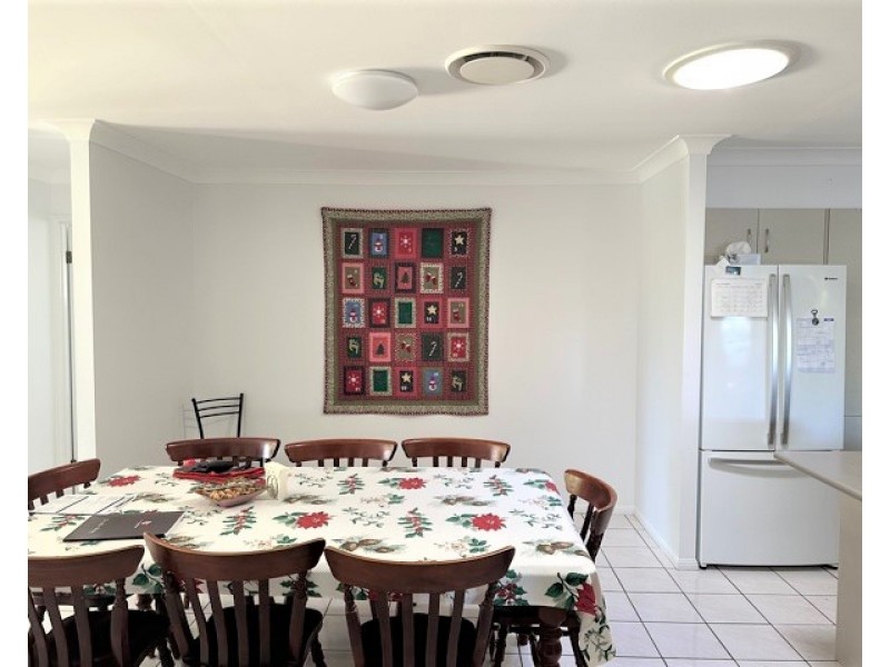 73 Carinyan Drive, Birkdale QLD 4159