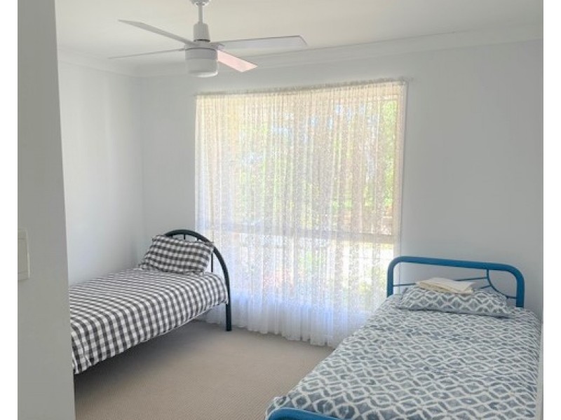 73 Carinyan Drive, Birkdale QLD 4159