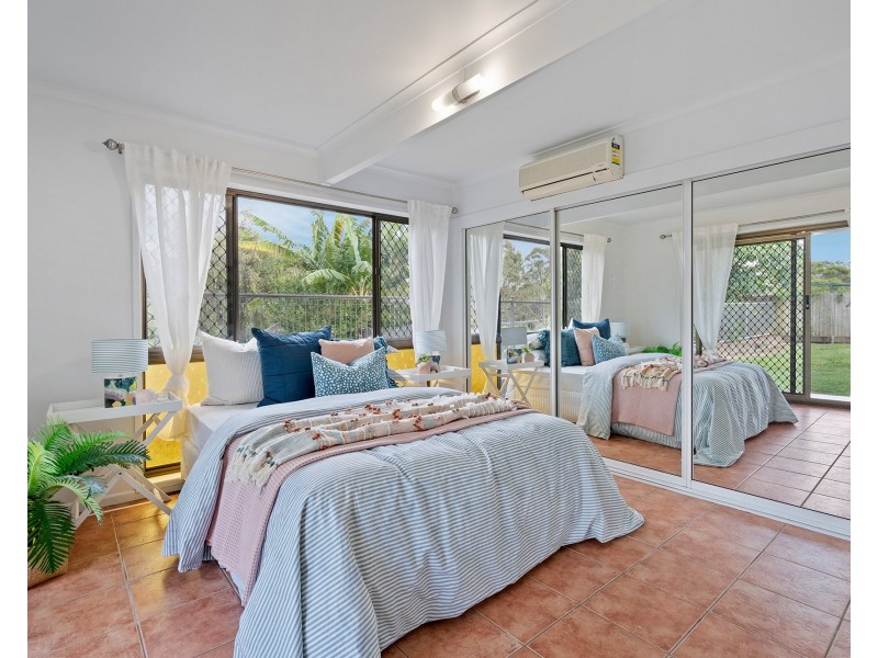 27 Spoonbill Street, Birkdale QLD 4159