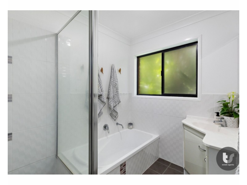 227 Main Street, Redland Bay QLD 4165