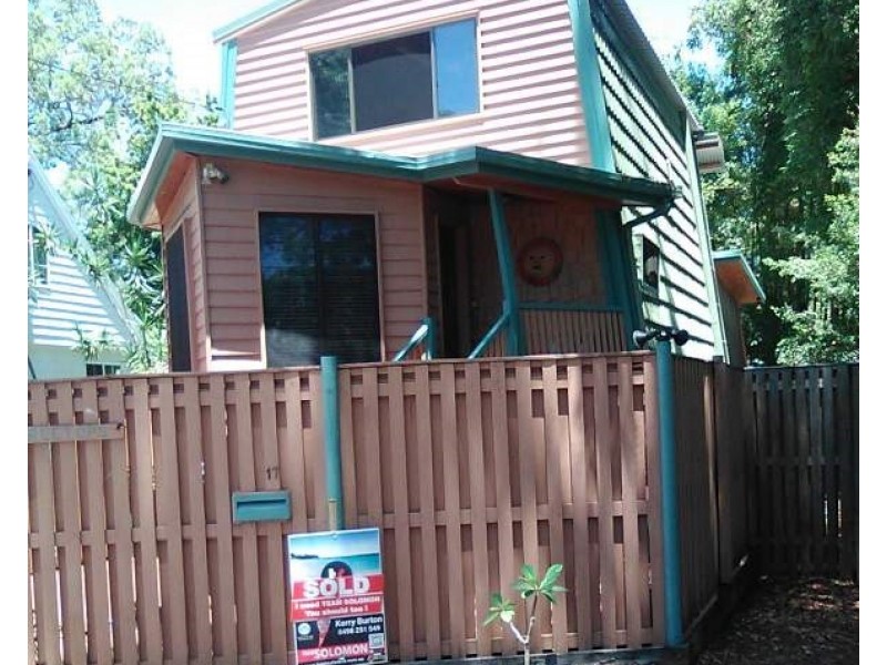 17 Ross Street, Coochiemudlo Island QLD 4184
