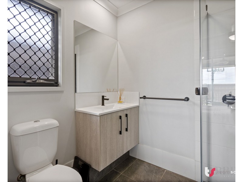 172 Falkland Street East, Pallara QLD 4110