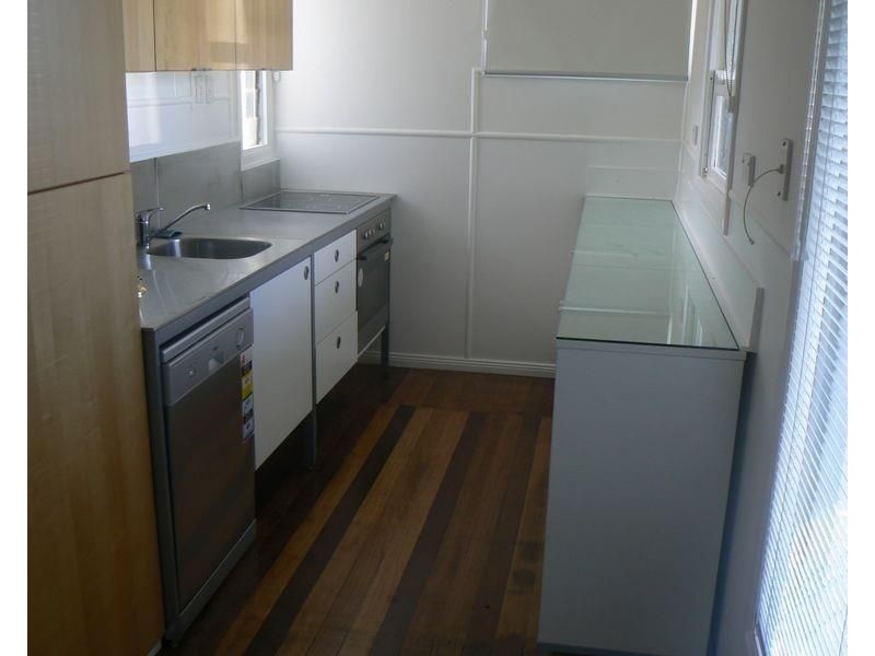 2 Barron Street, Victoria Point QLD 4165