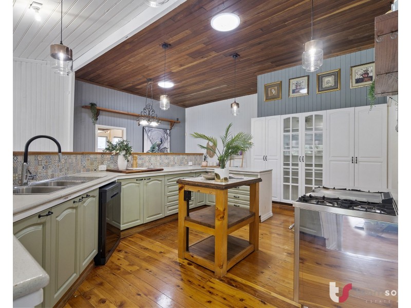 197 Shaws Pocket Road, Luscombe QLD 4207
