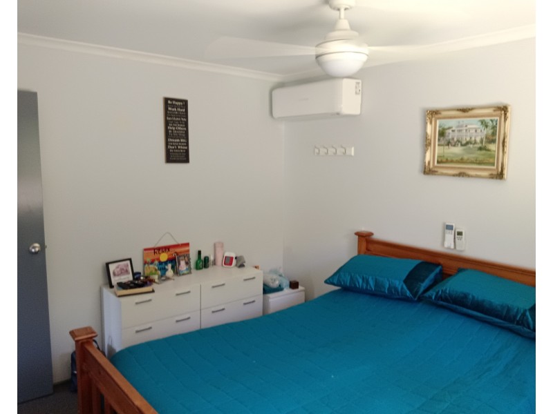 9 Dawn Street, Coochiemudlo Island QLD 4184