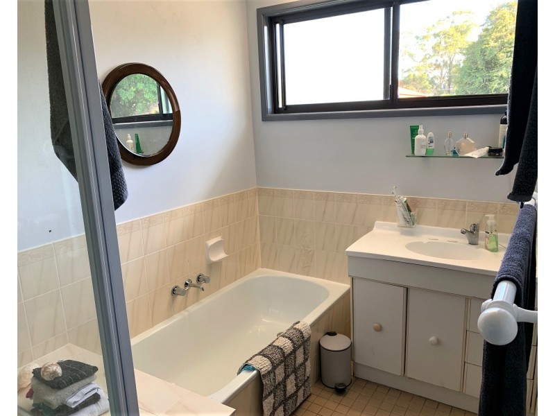 9 Dawn Street, Coochiemudlo Island QLD 4184